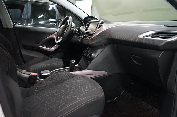 Peugeot 2008 10 of 16