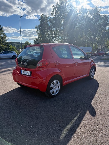 Toyota Aygo 4 of 12