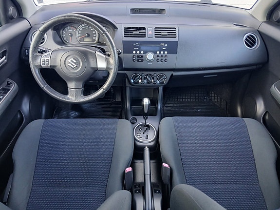 Suzuki Swift 17 of 22