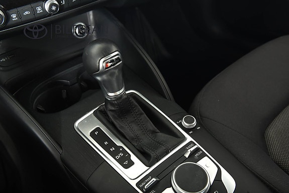 Audi A3 9 of 16