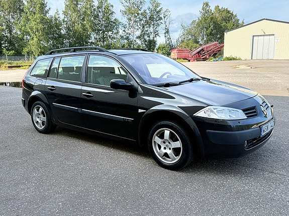 Renault Megane II 2 of 8