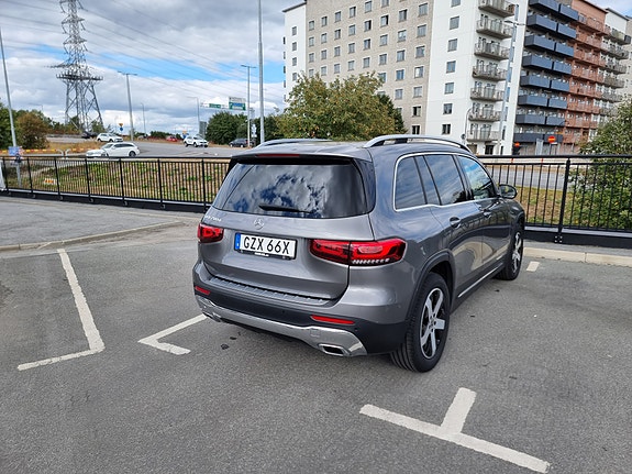 Mercedes-Benz GLB200 d 13 of 17