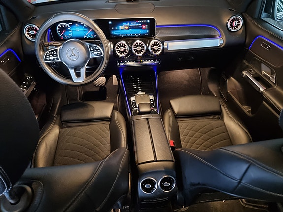 Mercedes-Benz GLB200 d 5 of 17