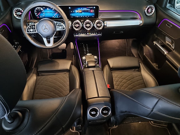 Mercedes-Benz GLB200 d 4 of 17