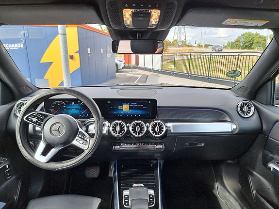 Mercedes-Benz GLB200 d 8 of 17