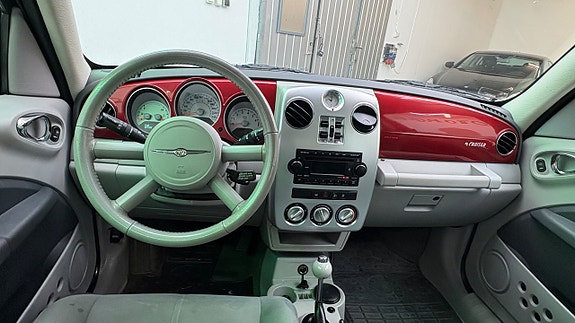 Chrysler PT Cruiser 10 of 17