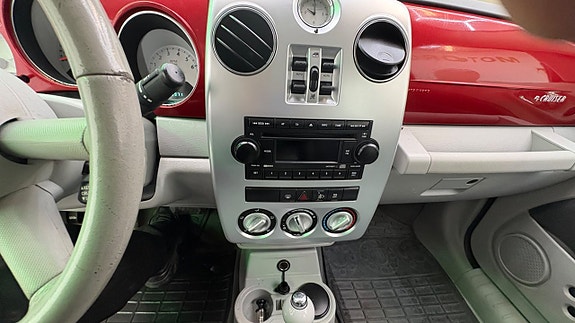 Chrysler PT Cruiser 14 of 17