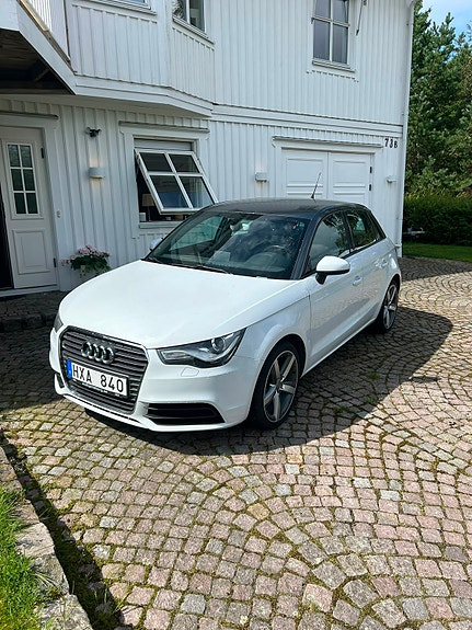 Audi A1 2 of 5