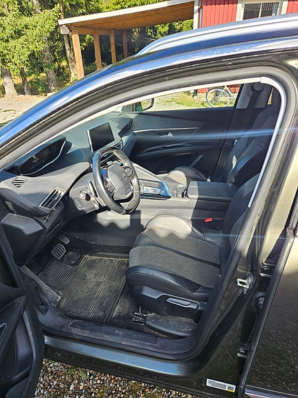 Peugeot 5008 6 of 9