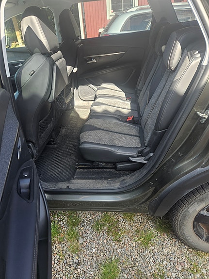 Peugeot 5008 8 of 9