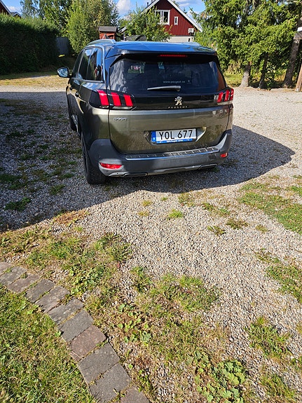Peugeot 5008 4 of 9
