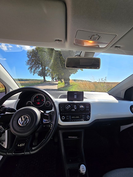 Volkswagen UP! 5 of 5