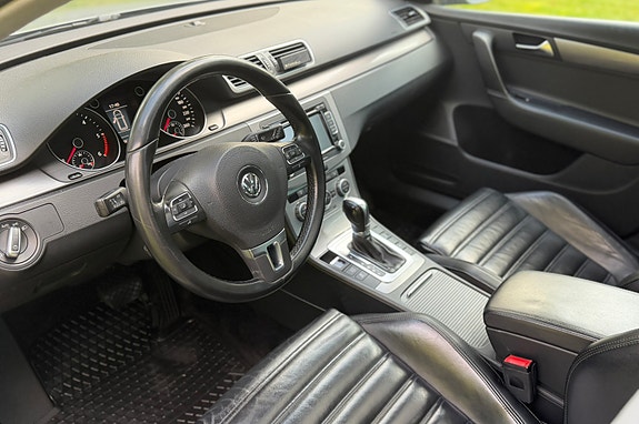 Volkswagen Passat 7 of 20
