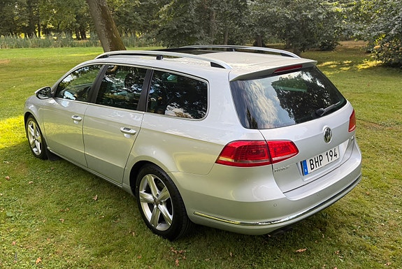 Volkswagen Passat 3 of 20