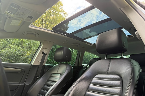 Volkswagen Passat 12 of 20