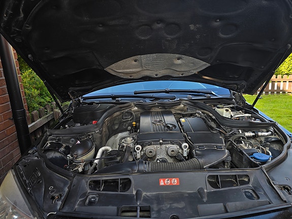 Mercedes-Benz C200 9 of 13