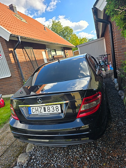 Mercedes-Benz C200 3 of 13