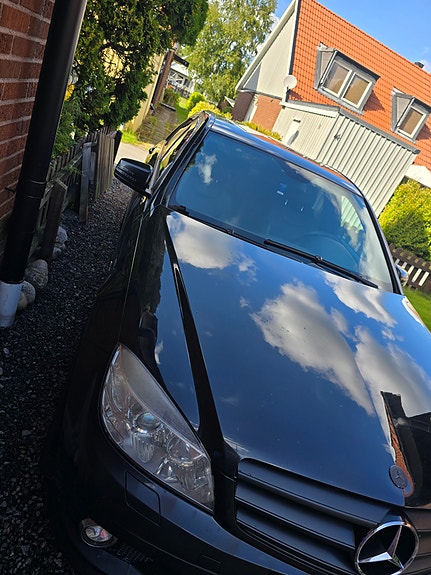 Mercedes-Benz C200 5 of 13