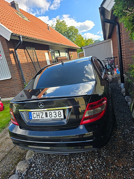 Mercedes-Benz C200 4 of 13