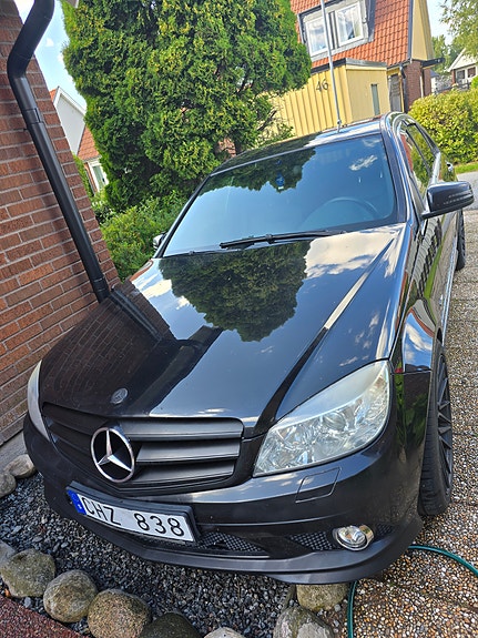Mercedes-Benz C200 13 of 13