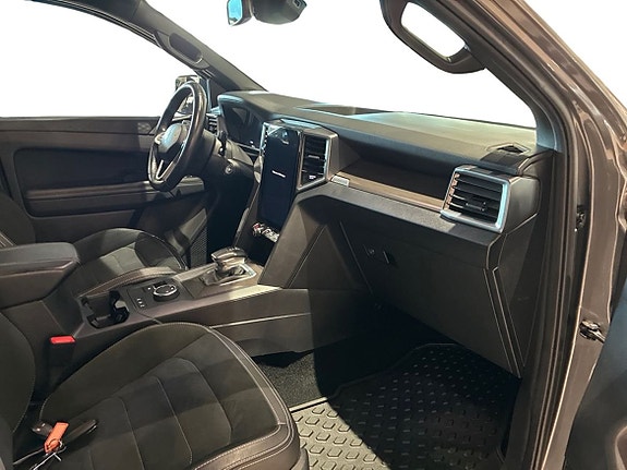 Volkswagen Amarok 18 of 30