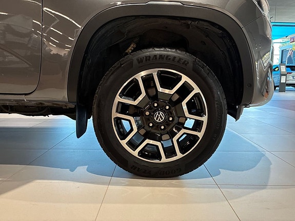 Volkswagen Amarok 15 of 30
