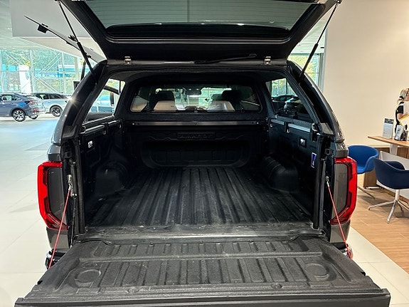 Volkswagen Amarok 25 of 30