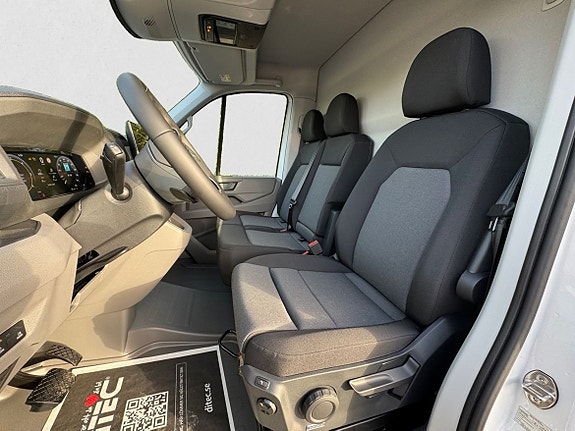 Volkswagen Crafter 11 of 12