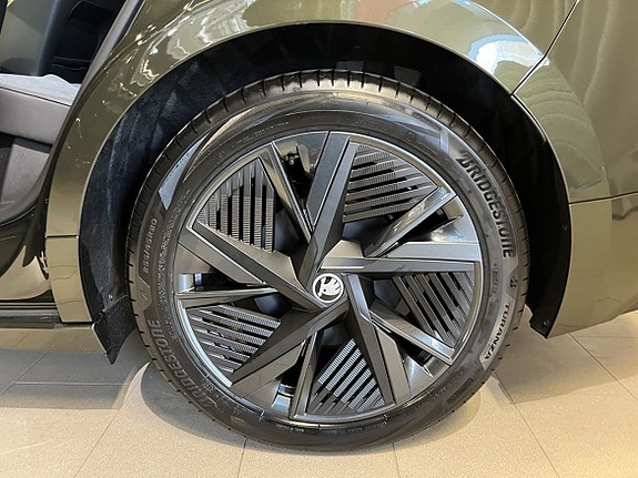 Skoda Enyaq RS 9 of 21