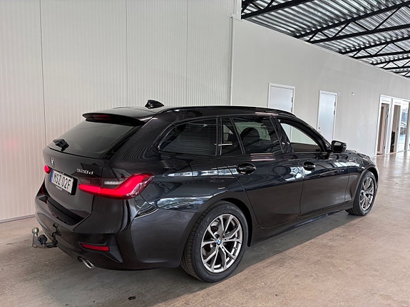 BMW 320 3 of 22
