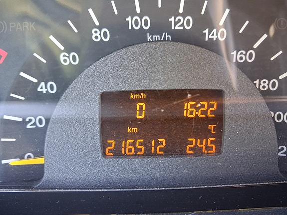 Mercedes-Benz Viano 6 of 8