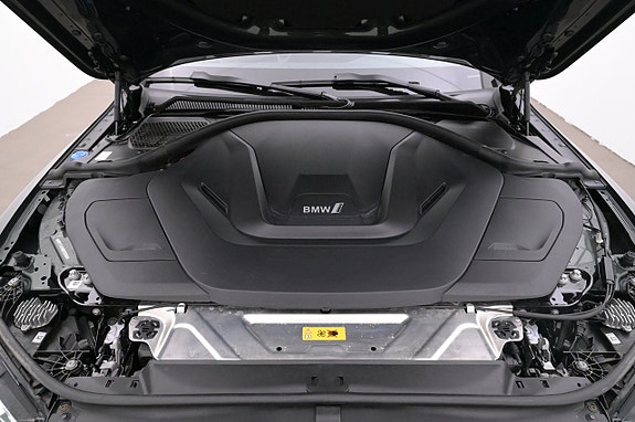 BMW i4 26 of 27