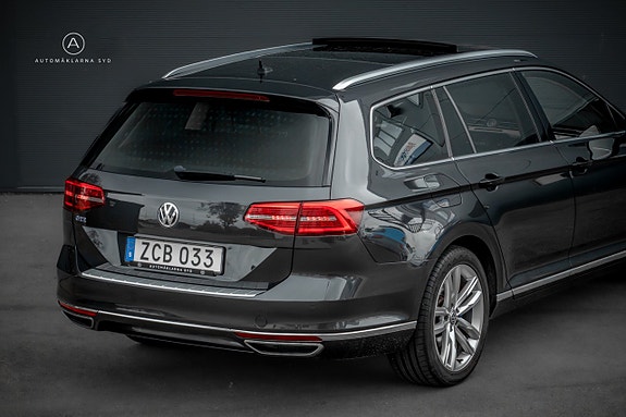 Volkswagen Passat 24 of 25