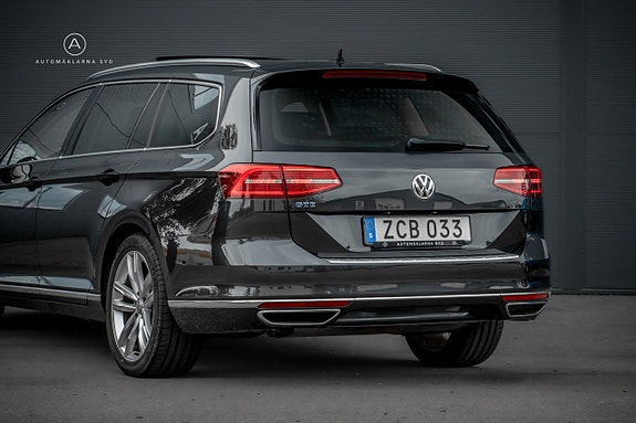 Volkswagen Passat 20 of 25