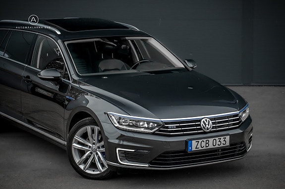 Volkswagen Passat 5 of 25