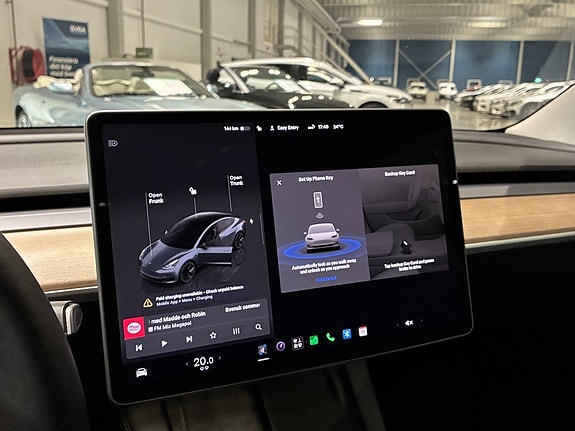 Tesla Model 3 14 of 18