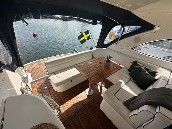 Bavaria 35 HT 2006, stora badbryggan, VP D6 maskiner. 3 of 12