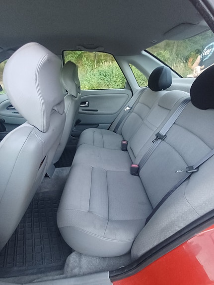 Volvo S40 8 of 9