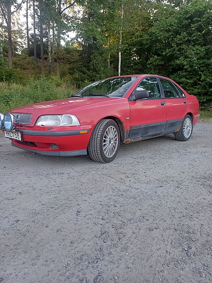 Volvo S40 3 of 9