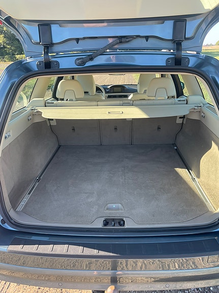 Volvo V70 9 of 11