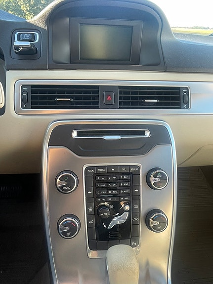 Volvo V70 10 of 11