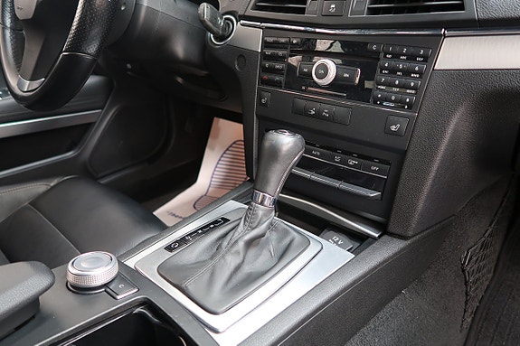 Mercedes-Benz E350 12 of 24