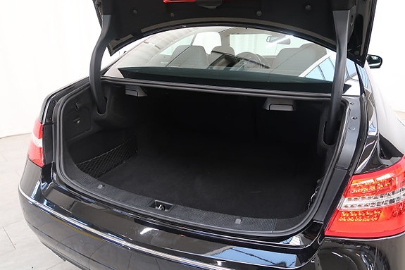 Mercedes-Benz E350 21 of 24