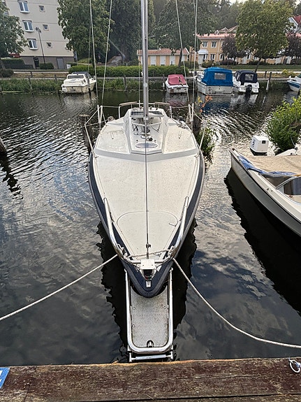 Maxi 77 3 of 8