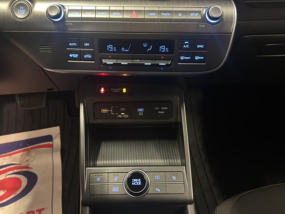 Hyundai Kona 18 of 24