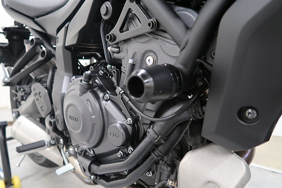 Yamaha MT-07 11 of 17