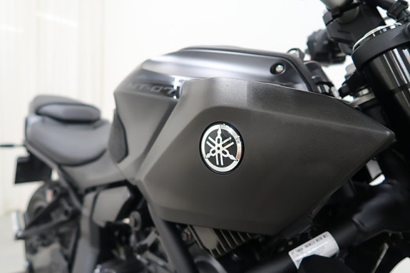 Yamaha MT-07 9 of 17