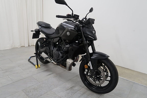 Yamaha MT-07 2 of 17