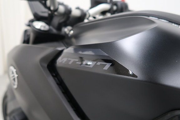 Yamaha MT-07 14 of 17