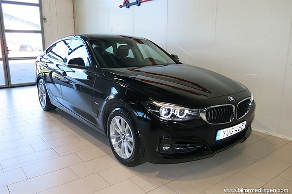 BMW 320 3 of 15